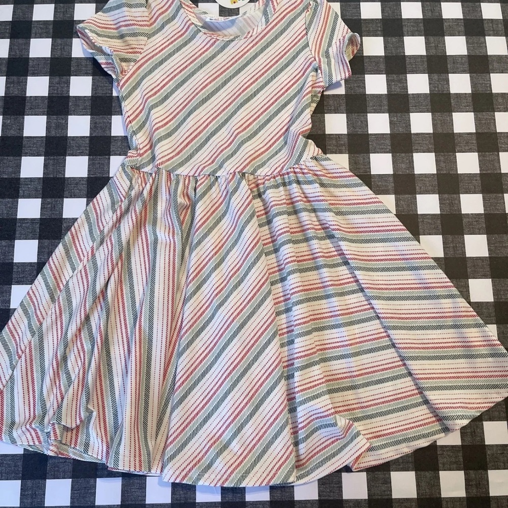 Dot Dot Smile Christmas Cap nwt - Size 3/4 Red Green Stripped Holiday Dress